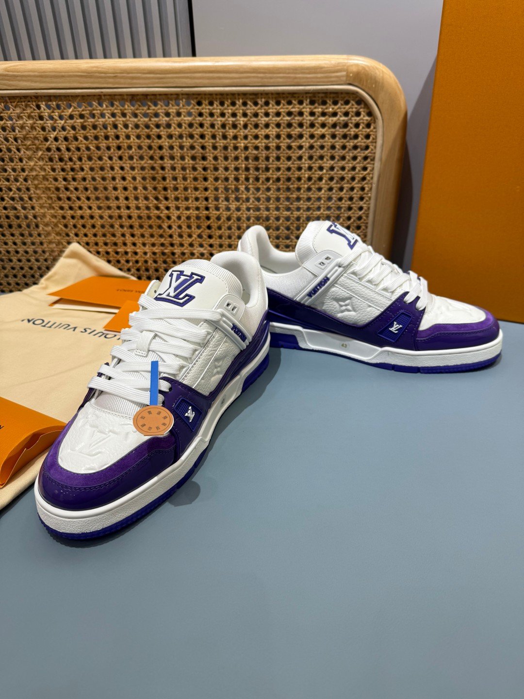 Sneakers Trainer 'Blanc Violet' — vue 25