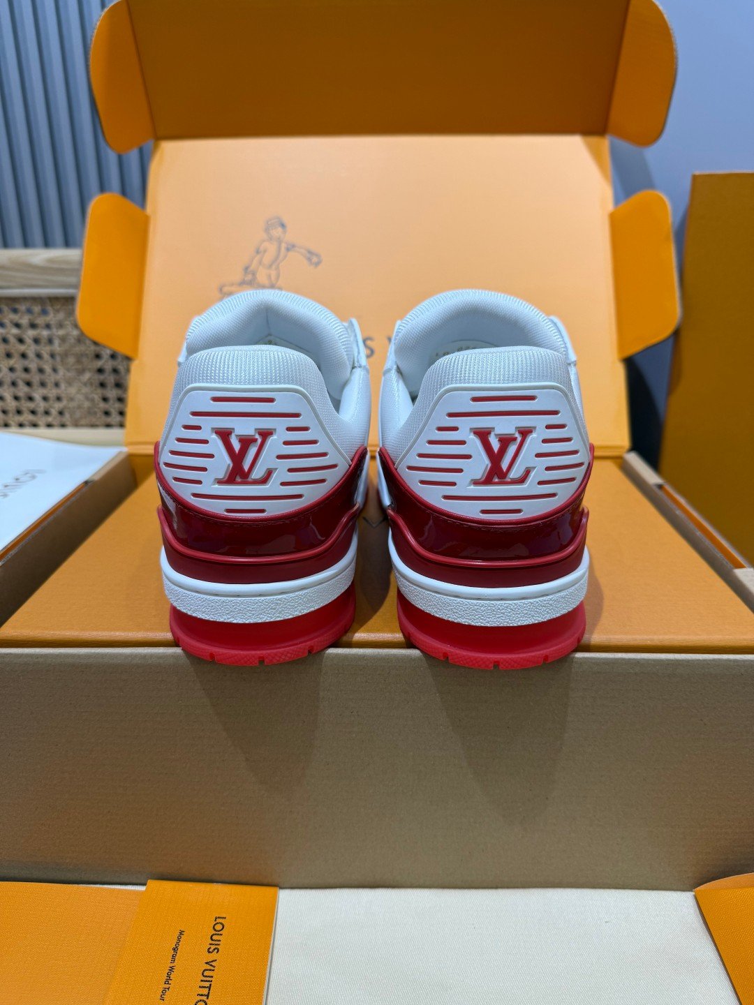 Sneakers Trainer 'Blanc Rouge Vif' — vue 3