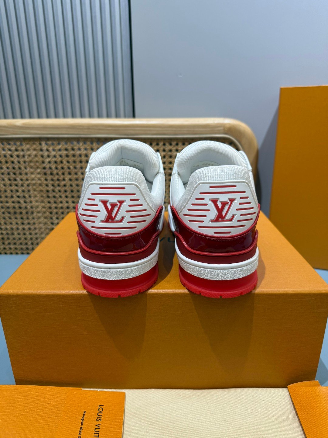 Sneakers Trainer 'Blanc Rouge Vif' — vue 17