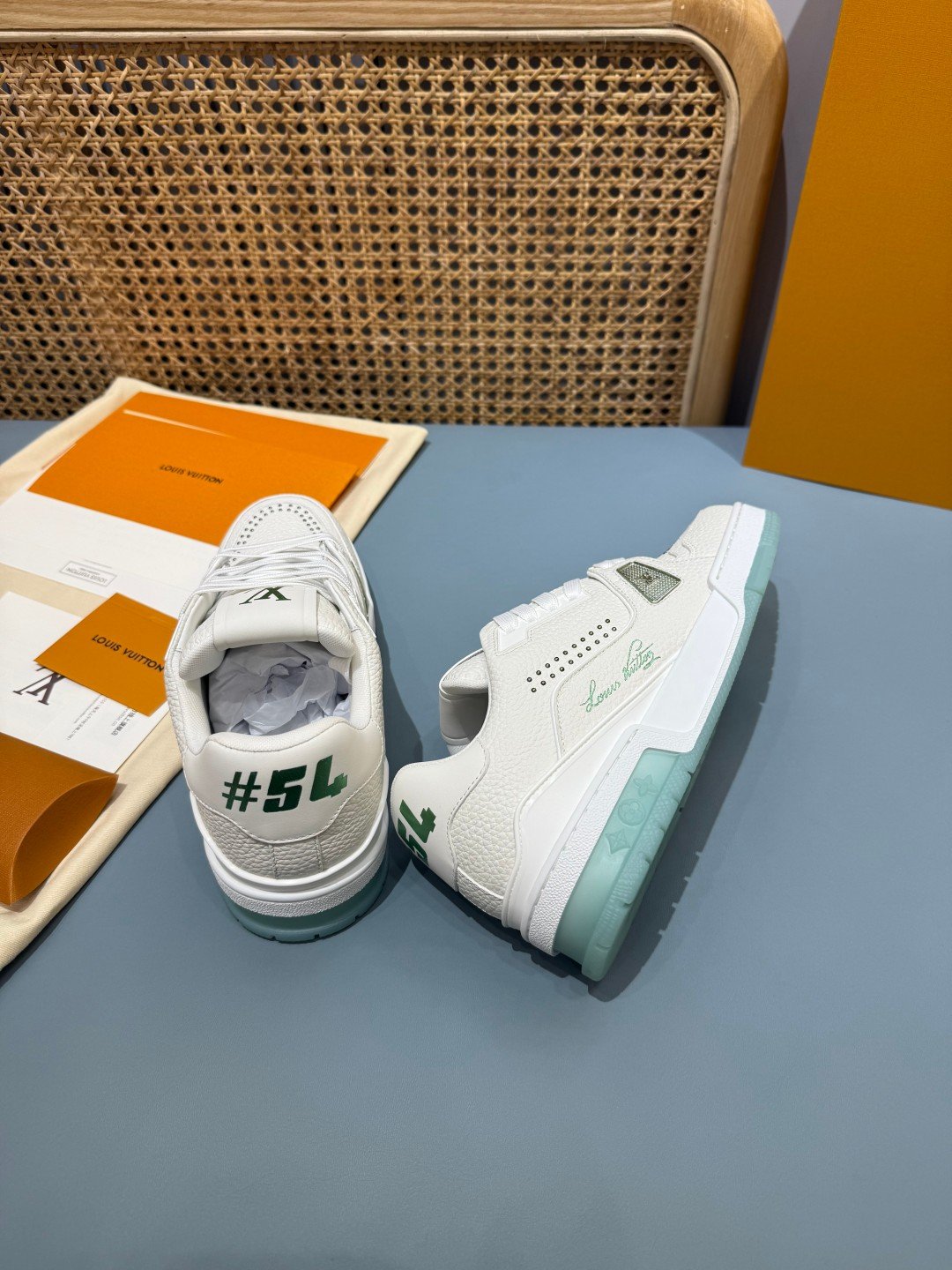 Sneakers Trainer 'Blanc Vert d'Eau' — vue 15