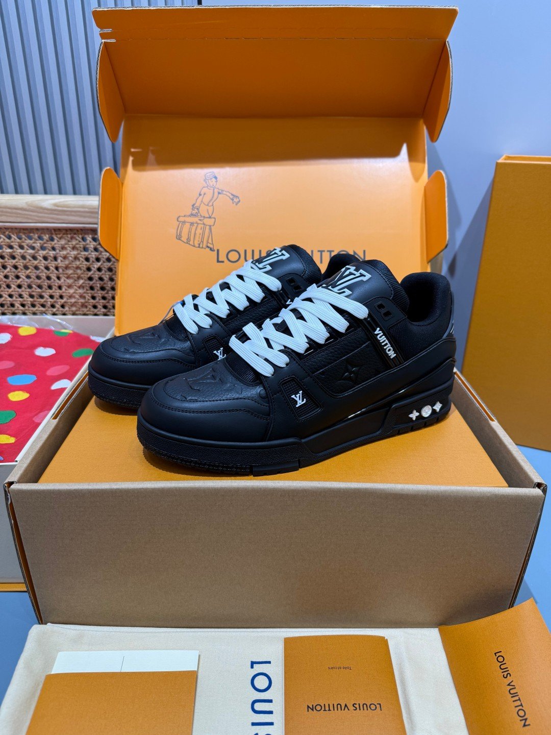 Sneakers Trainer 'Noir Blanc' — vue 4