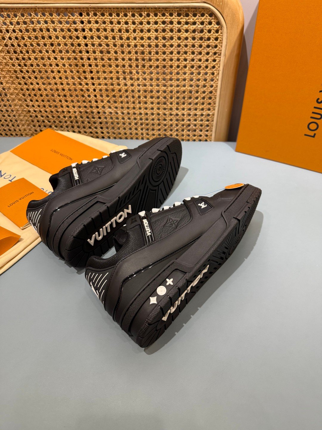 Sneakers Trainer 'Noir Blanc' — vue 13