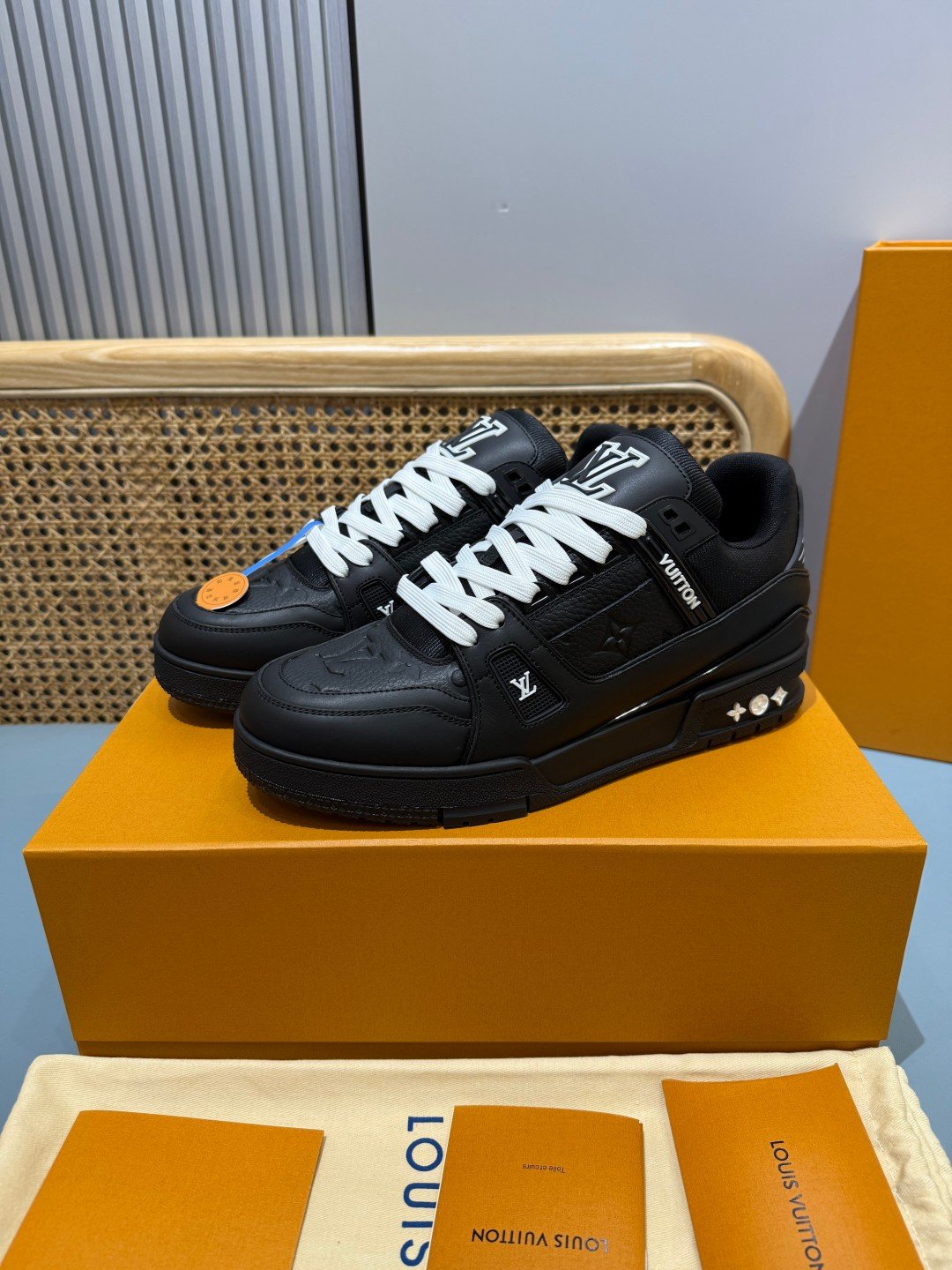 Sneakers Trainer 'Noir Blanc' — vue 19