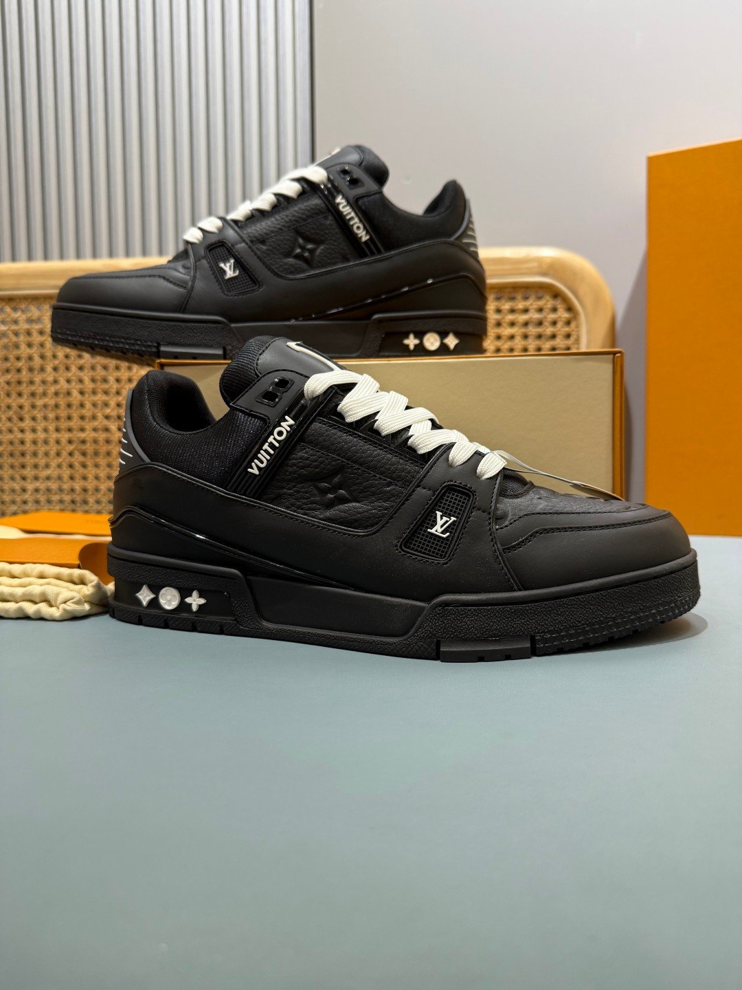 Sneakers Trainer 'Noir Blanc' — vue 21