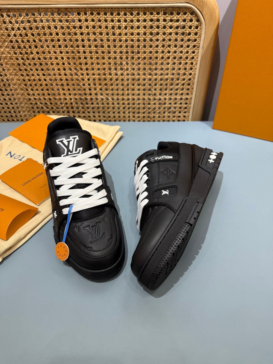 Sneakers Trainer 'Noir Blanc' — vue 22