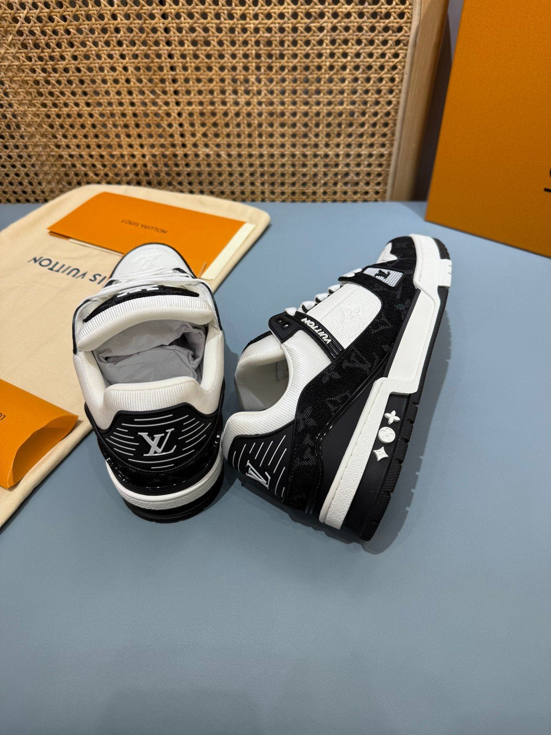 Sneakers Trainer Denim 'Noir Blanc Denim' — vue 23