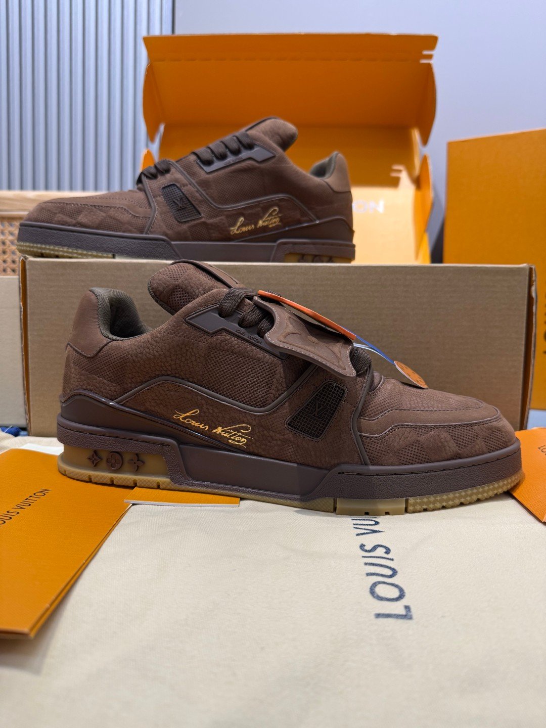 Sneakers Trainer 'Chocolat Daim' — vue 2