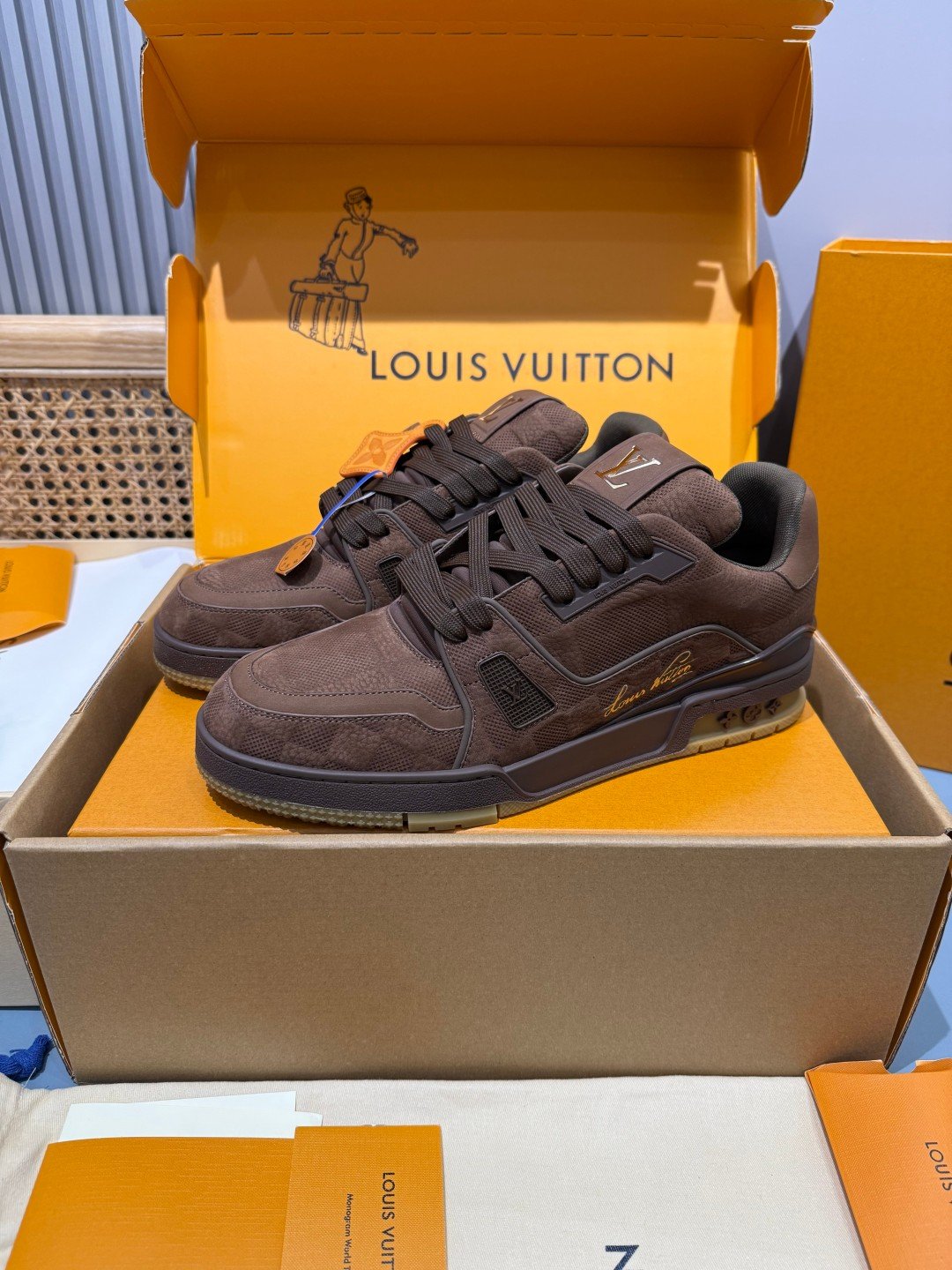 Sneakers Trainer 'Chocolat Daim' — vue 4