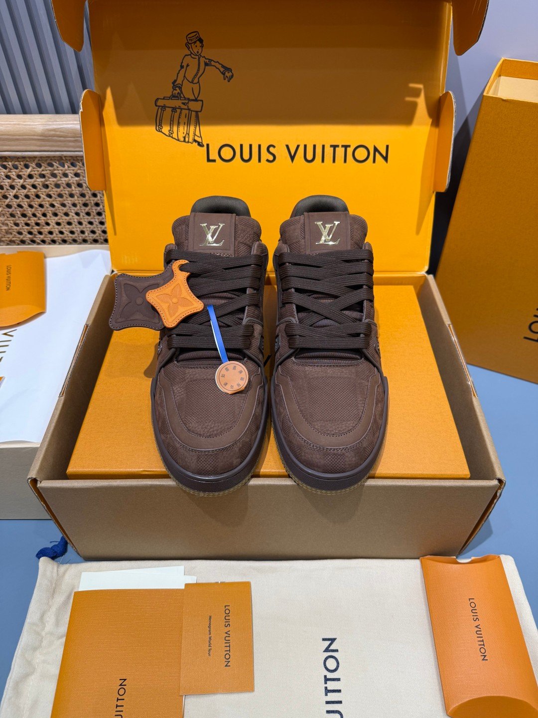 Sneakers Trainer 'Chocolat Daim' — vue 5