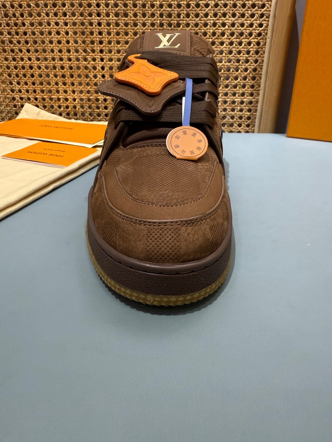 Sneakers Trainer 'Chocolat Daim' — vue 9