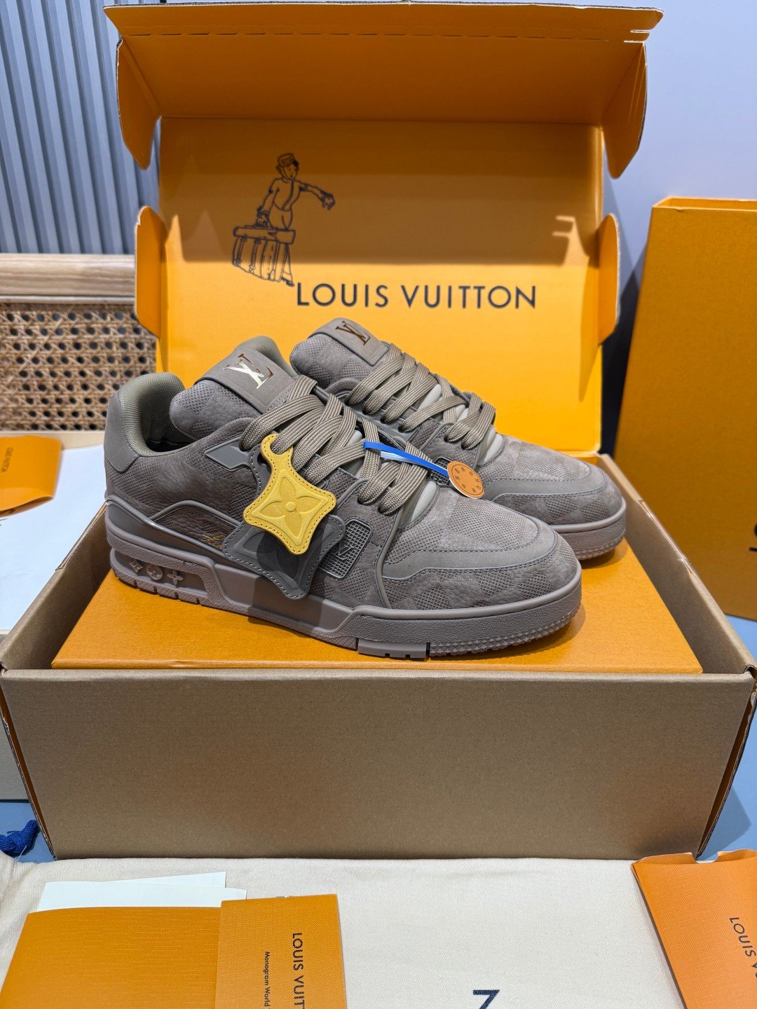 Sneakers Trainer 'Taupe Daim'
