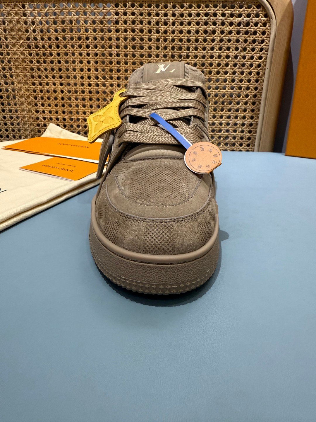 Sneakers Trainer 'Taupe Daim' — vue 9