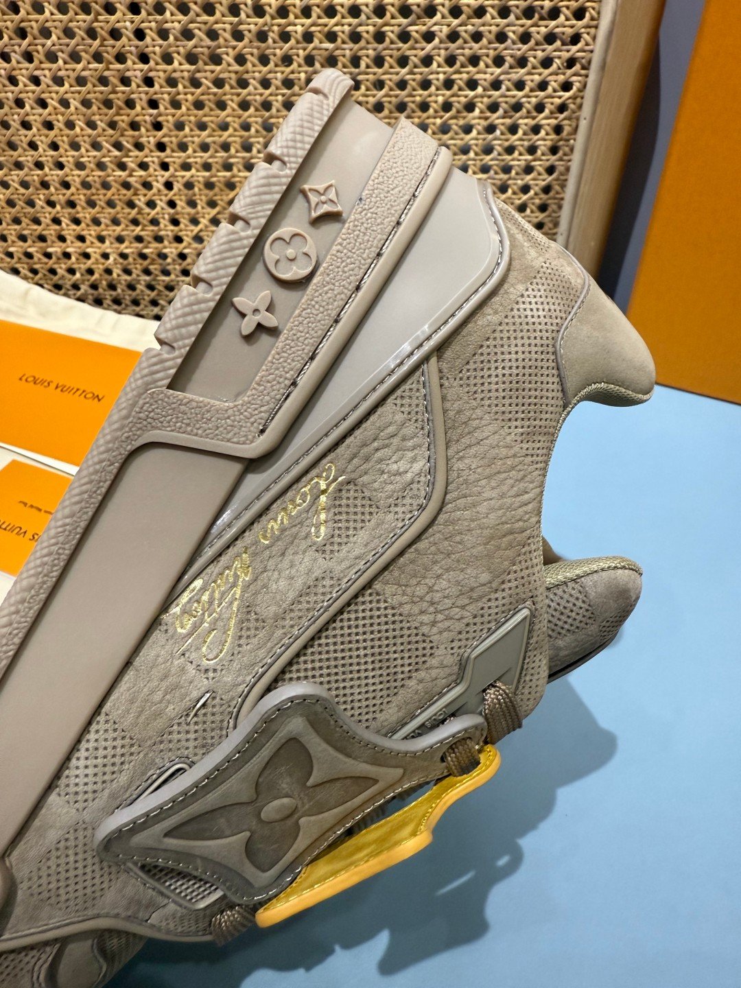 Sneakers Trainer 'Taupe Daim' — vue 12