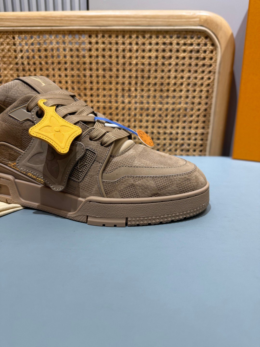 Sneakers Trainer 'Taupe Daim' — vue 13