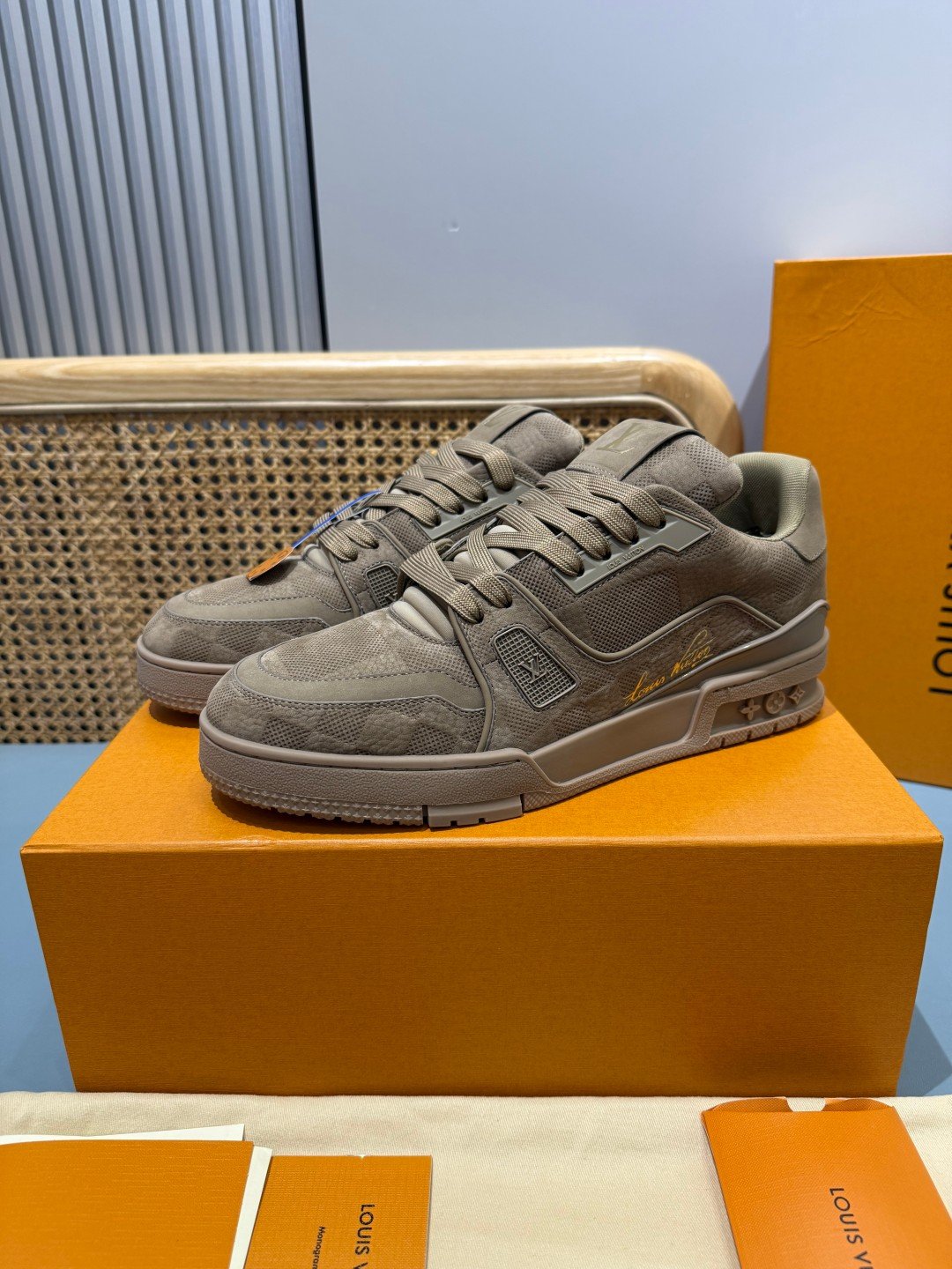 Sneakers Trainer 'Taupe Daim' — vue 20