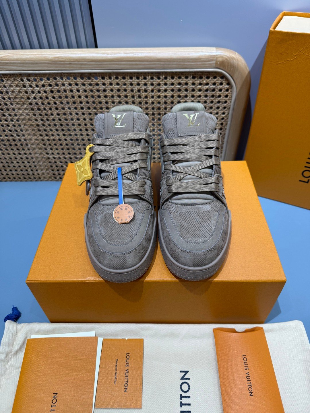 Sneakers Trainer 'Taupe Daim' — vue 21