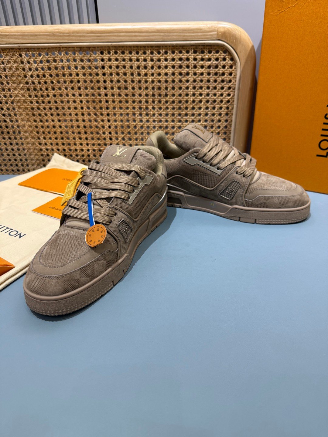 Sneakers Trainer 'Taupe Daim' — vue 25