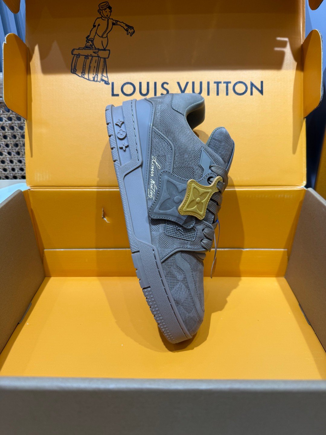 Sneakers Trainer 'Taupe Daim' — vue 26