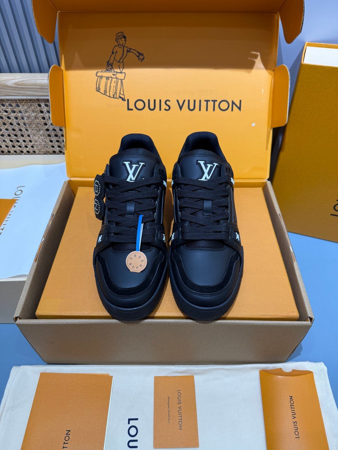 Sneakers Trainer NIGO 'Noir Crâne' — vue 5