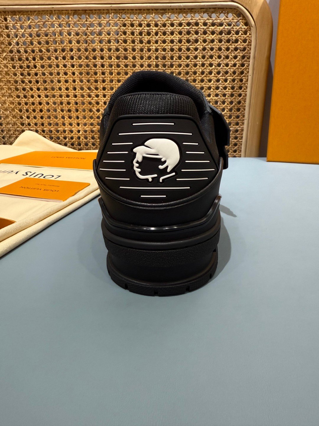 Sneakers Trainer NIGO 'Noir Crâne' — vue 9