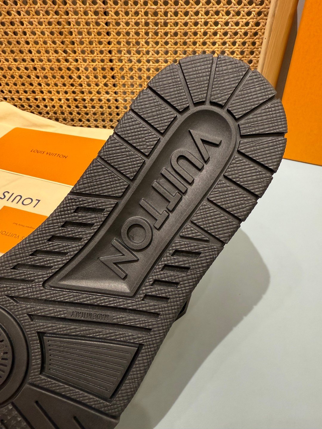 Sneakers Trainer NIGO 'Noir Crâne' — vue 10