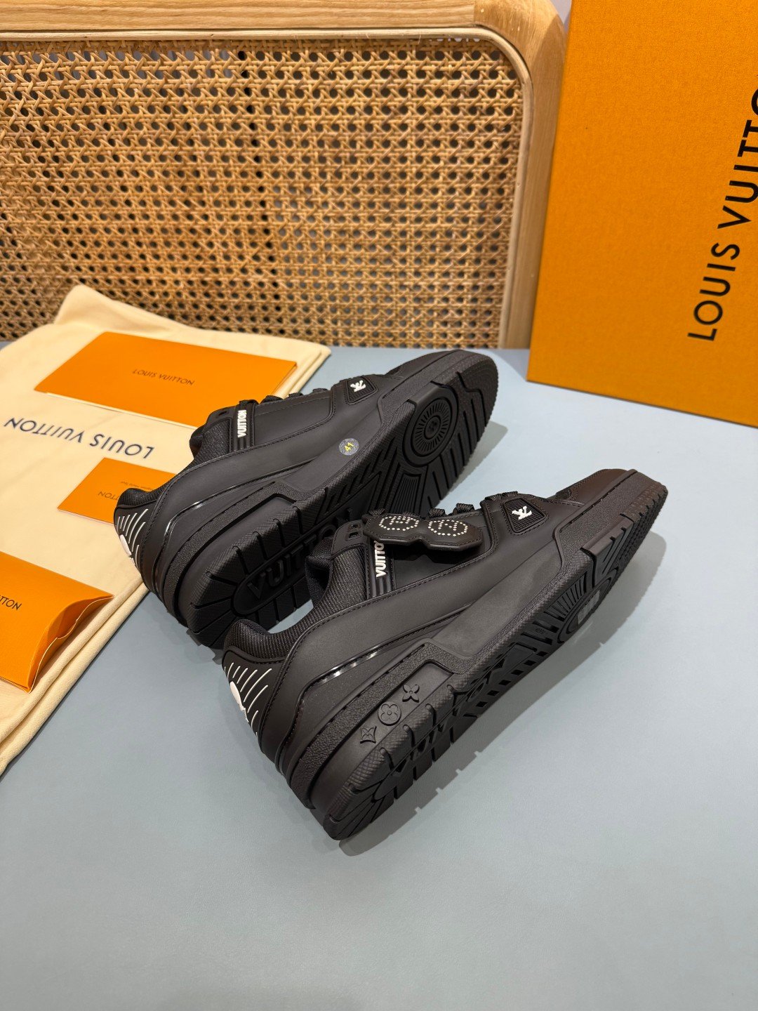 Sneakers Trainer NIGO 'Noir Crâne' — vue 13