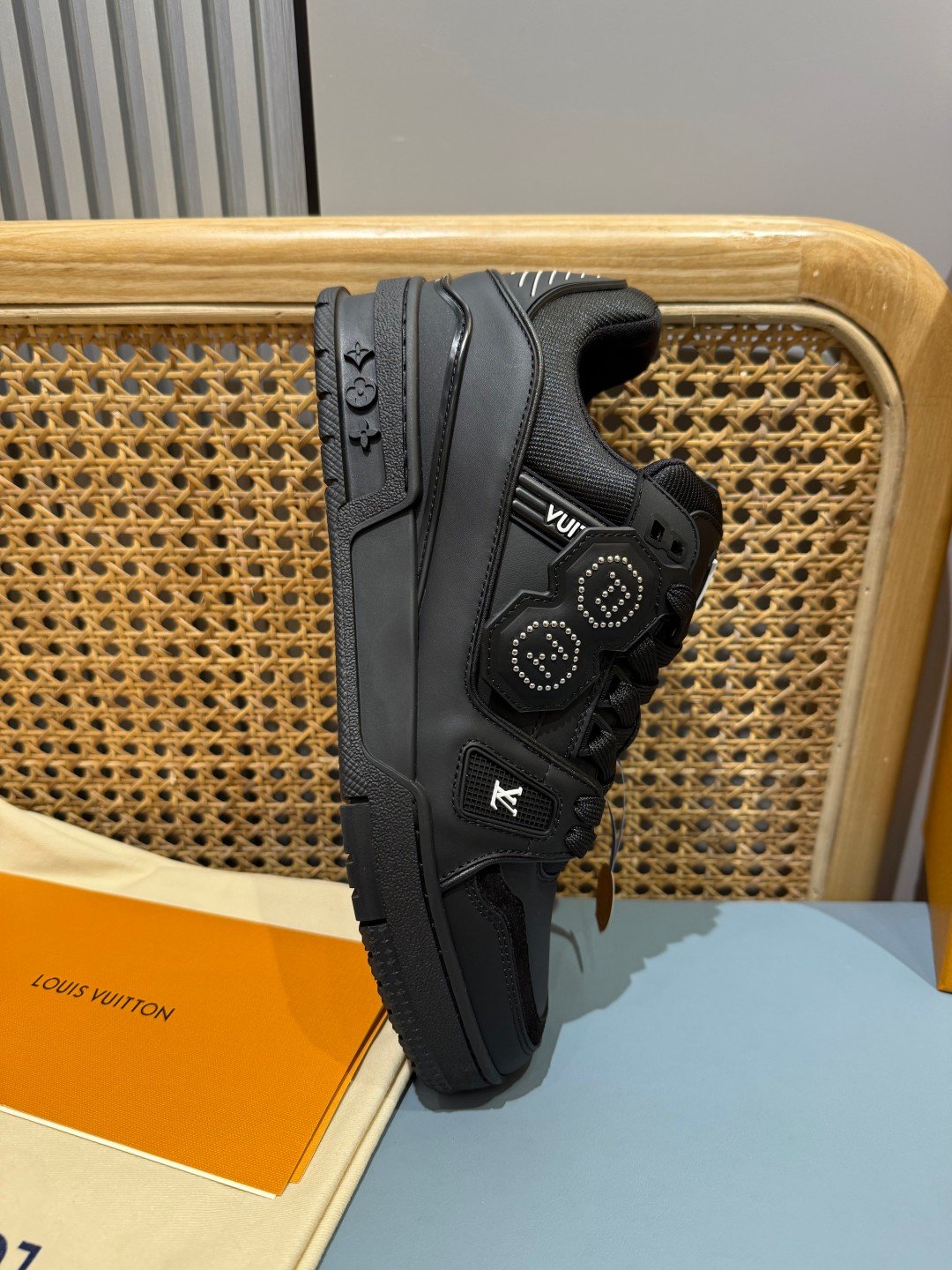 Sneakers Trainer NIGO 'Noir Crâne' — vue 22