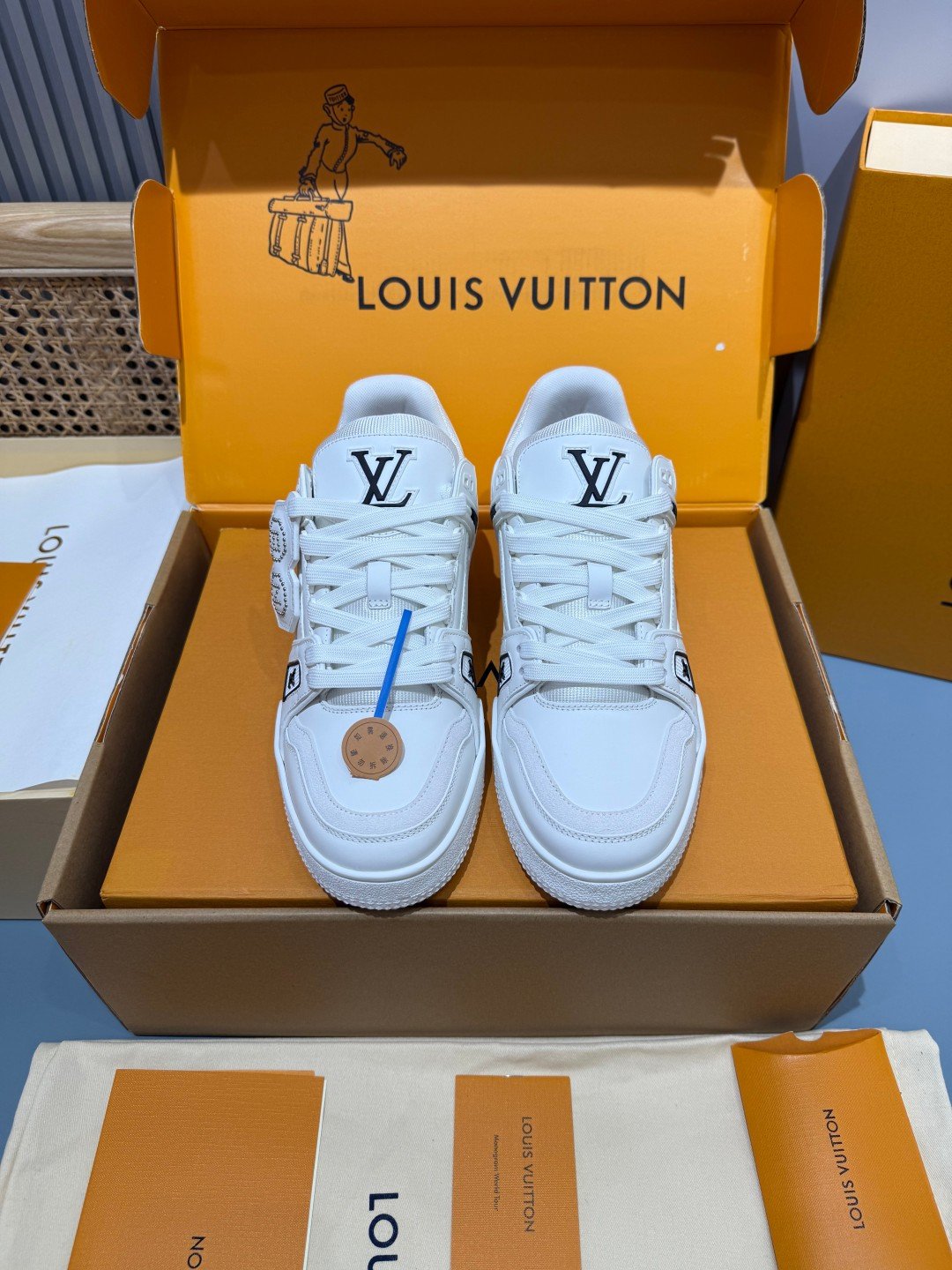 Sneakers Trainer NIGO 'Blanc Crâne' — vue 5