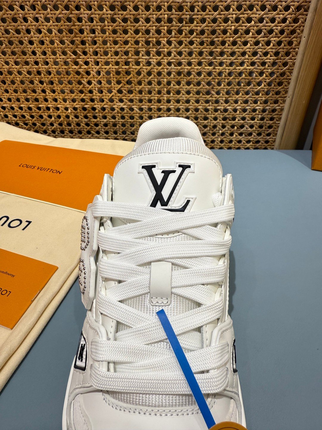 Sneakers Trainer NIGO 'Blanc Crâne' — vue 7