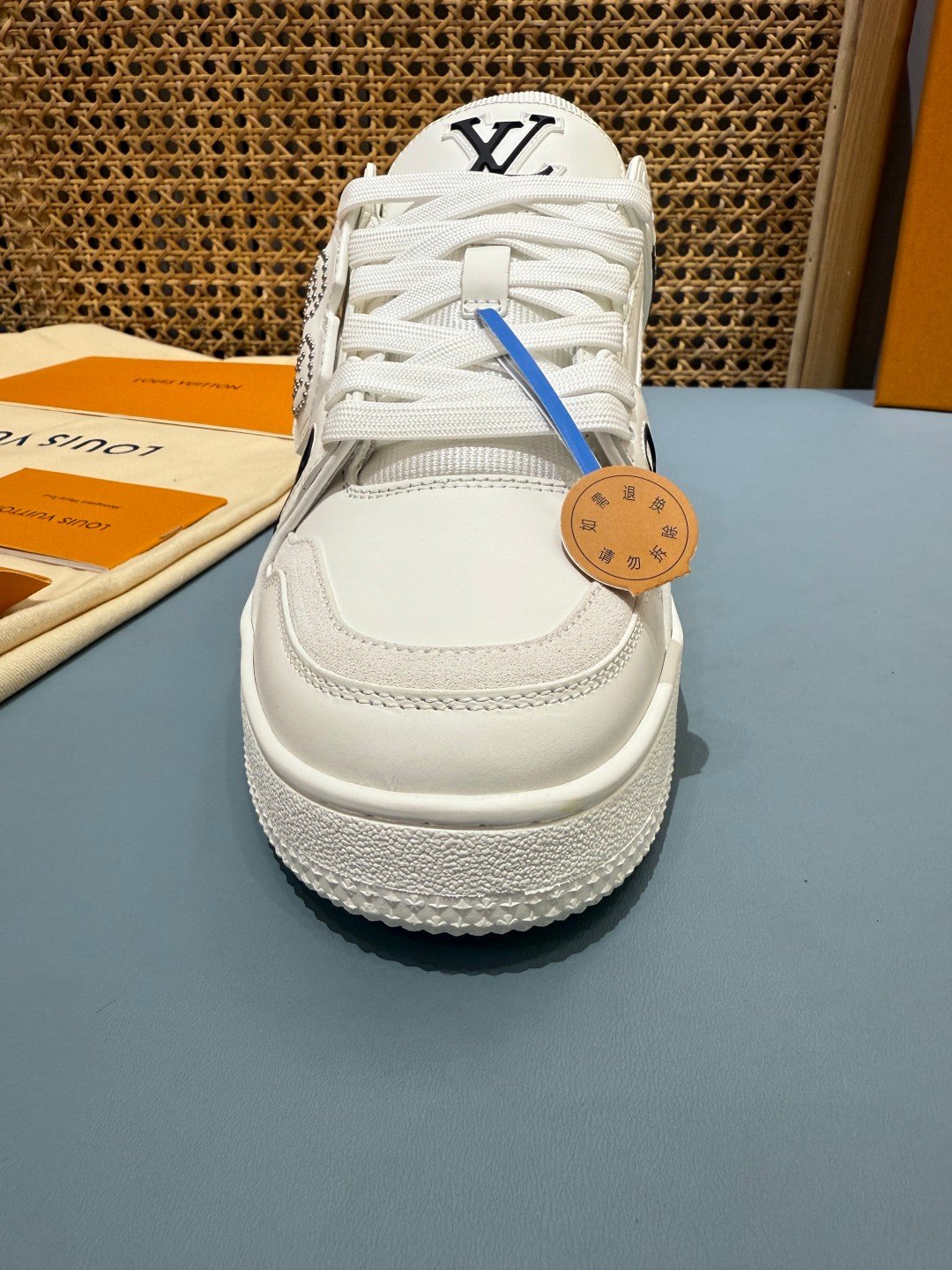 Sneakers Trainer NIGO 'Blanc Crâne' — vue 8