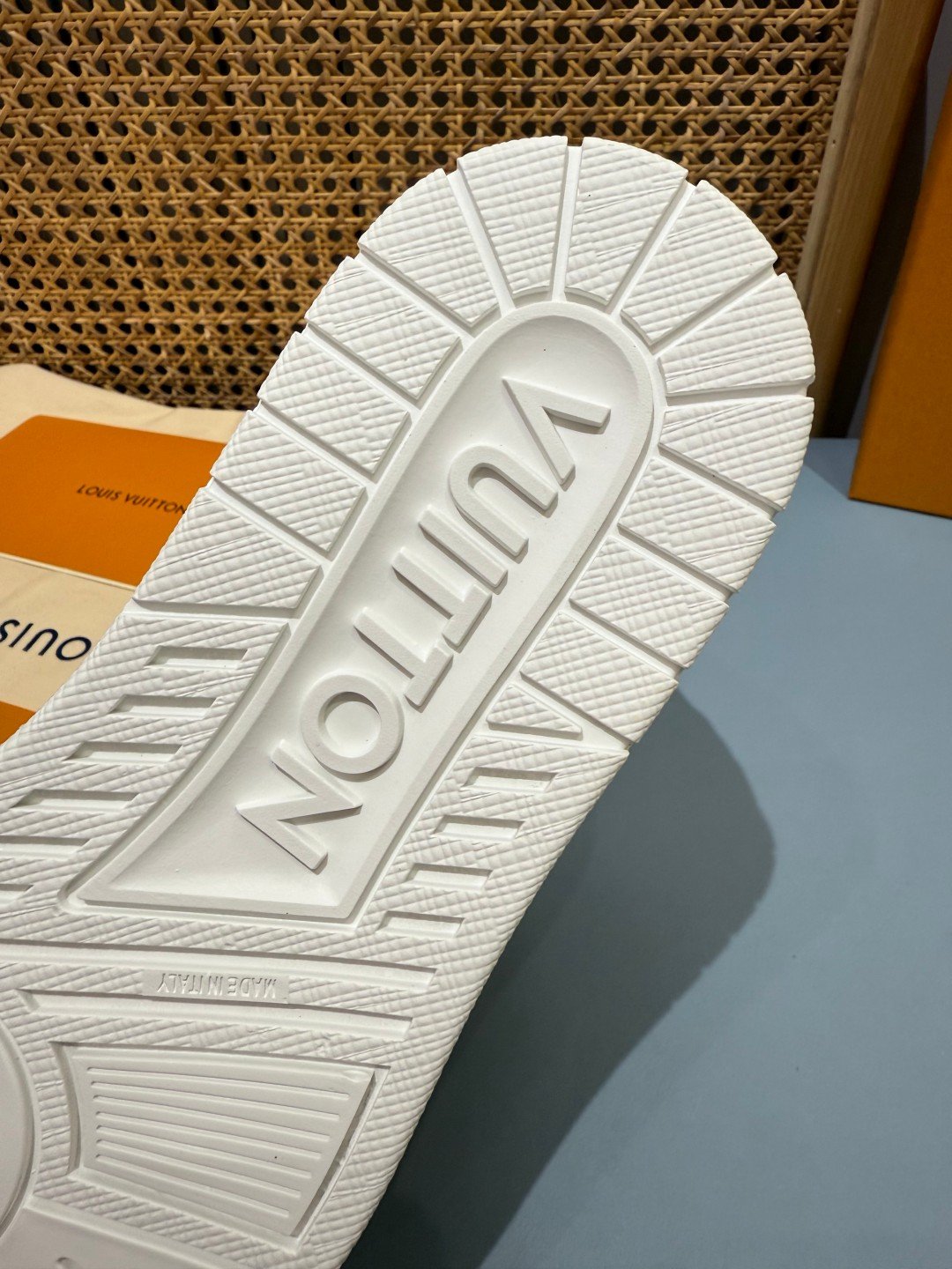 Sneakers Trainer NIGO 'Blanc Crâne' — vue 10
