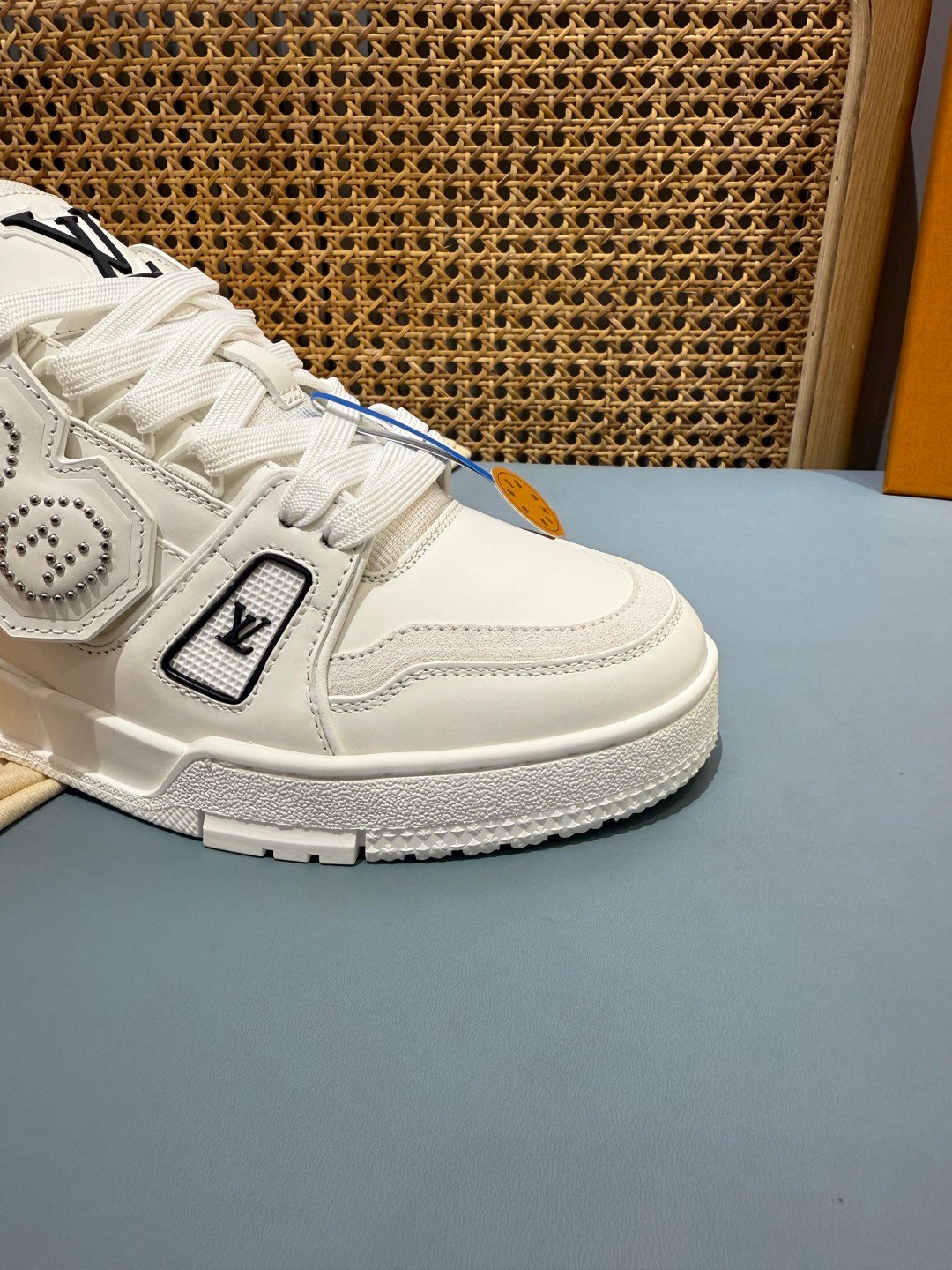 Sneakers Trainer NIGO 'Blanc Crâne' — vue 12