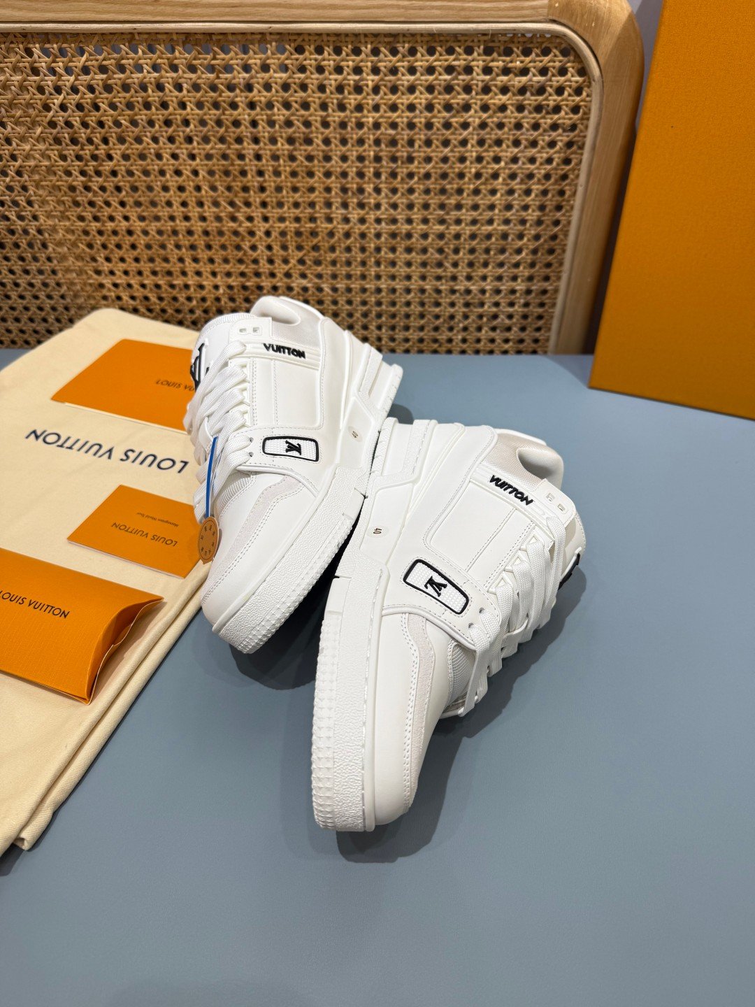 Sneakers Trainer NIGO 'Blanc Crâne' — vue 14