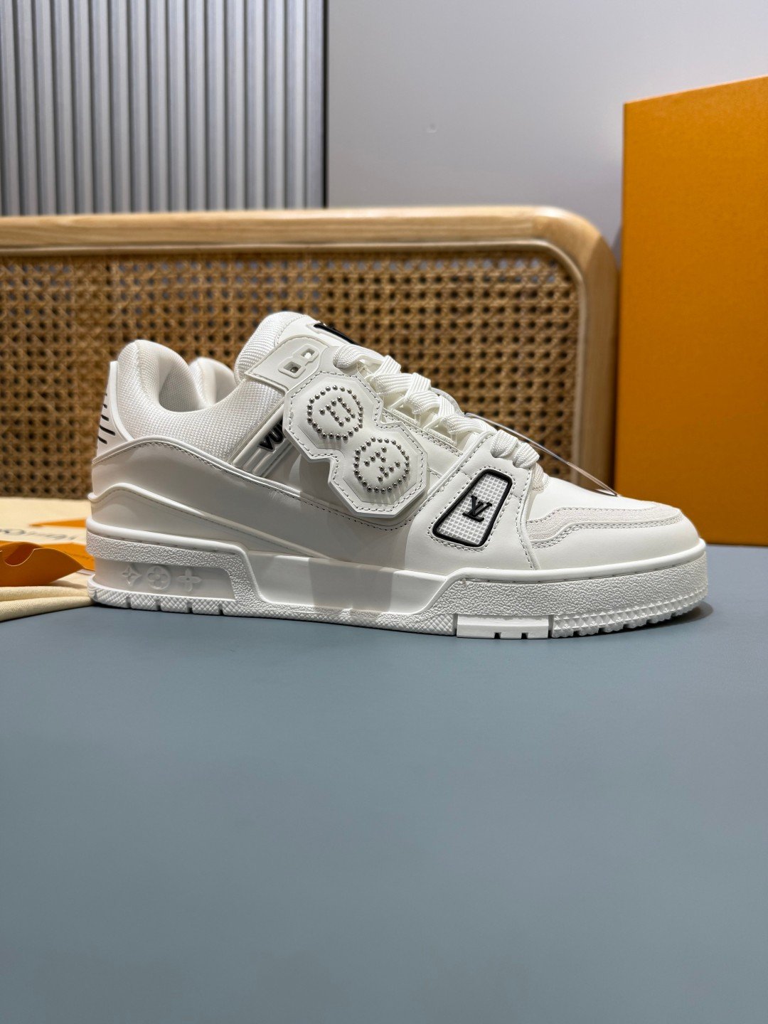 Sneakers Trainer NIGO 'Blanc Crâne' — vue 21