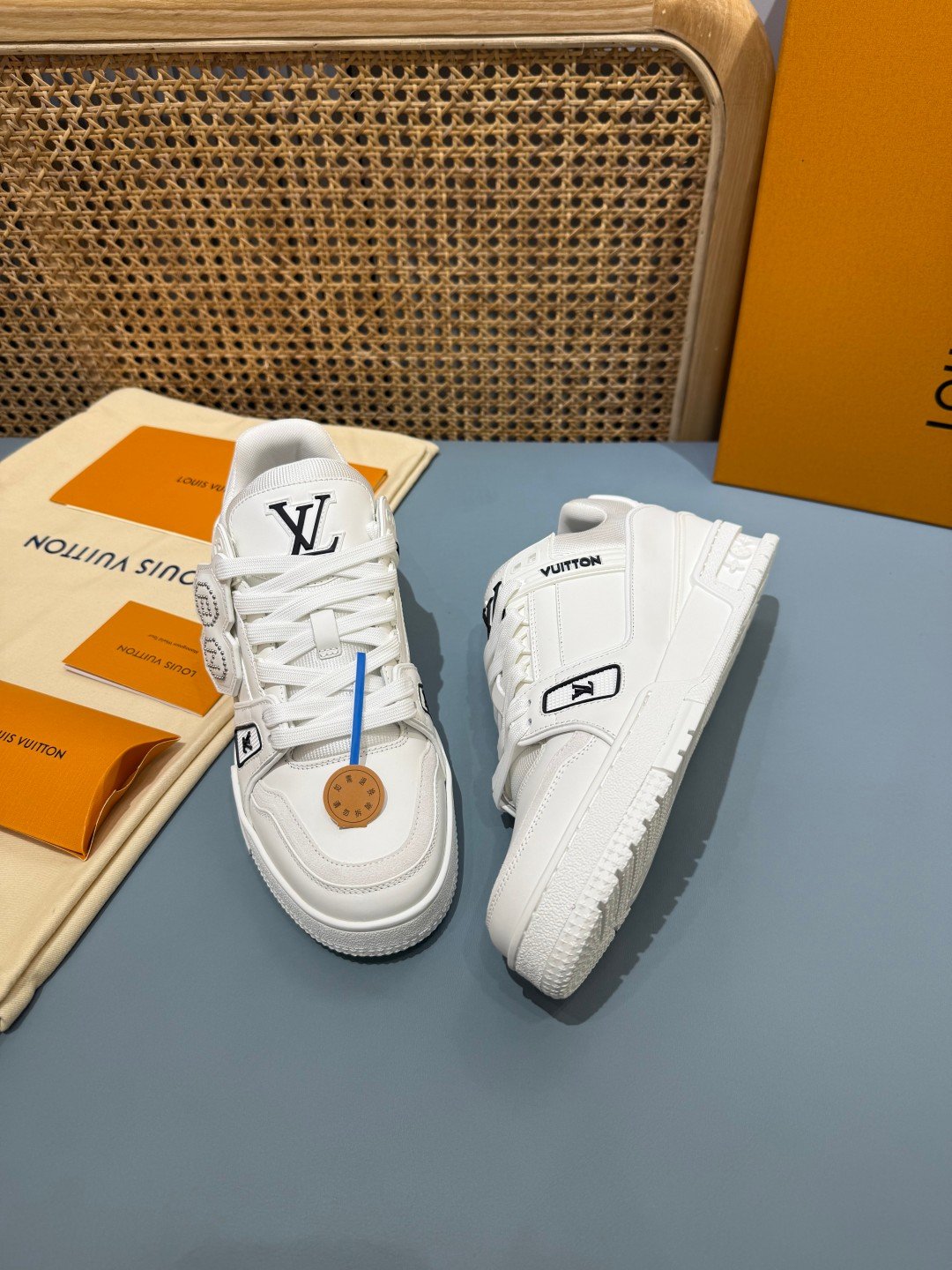 Sneakers Trainer NIGO 'Blanc Crâne' — vue 22