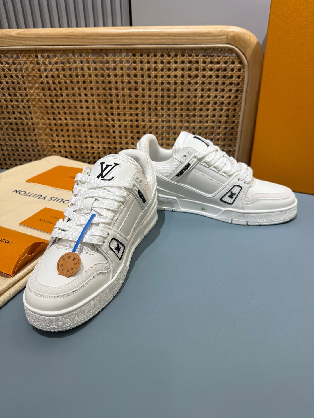 Sneakers Trainer NIGO 'Blanc Crâne' — vue 24