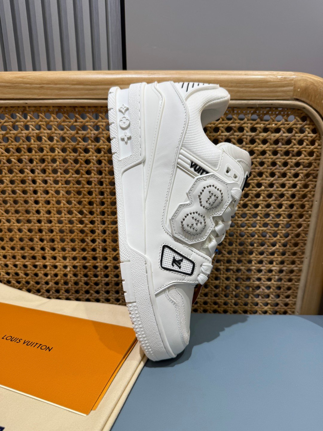 Sneakers Trainer NIGO 'Blanc Crâne' — vue 25