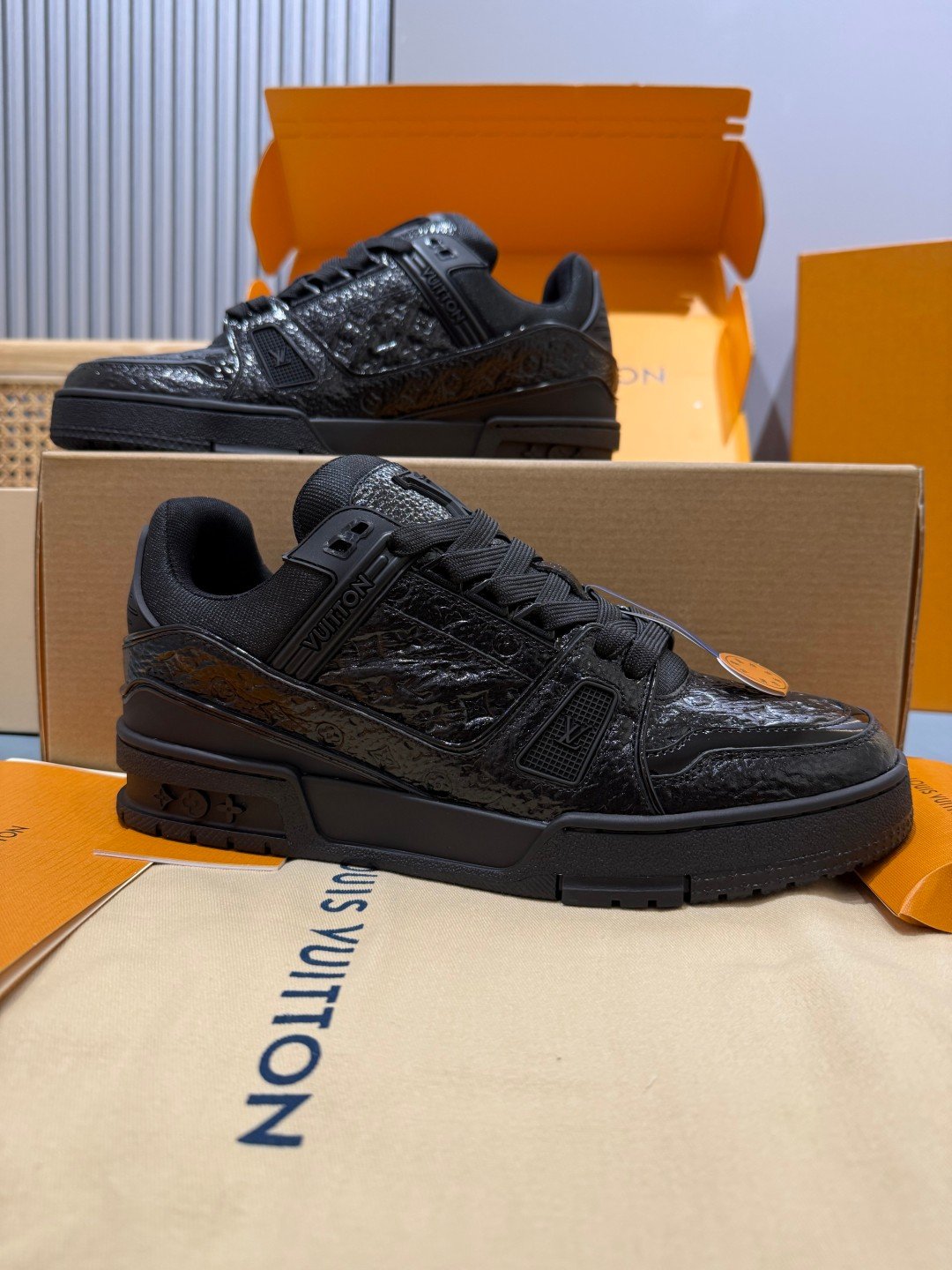 Sneakers Trainer 'Noir Total' — vue 2