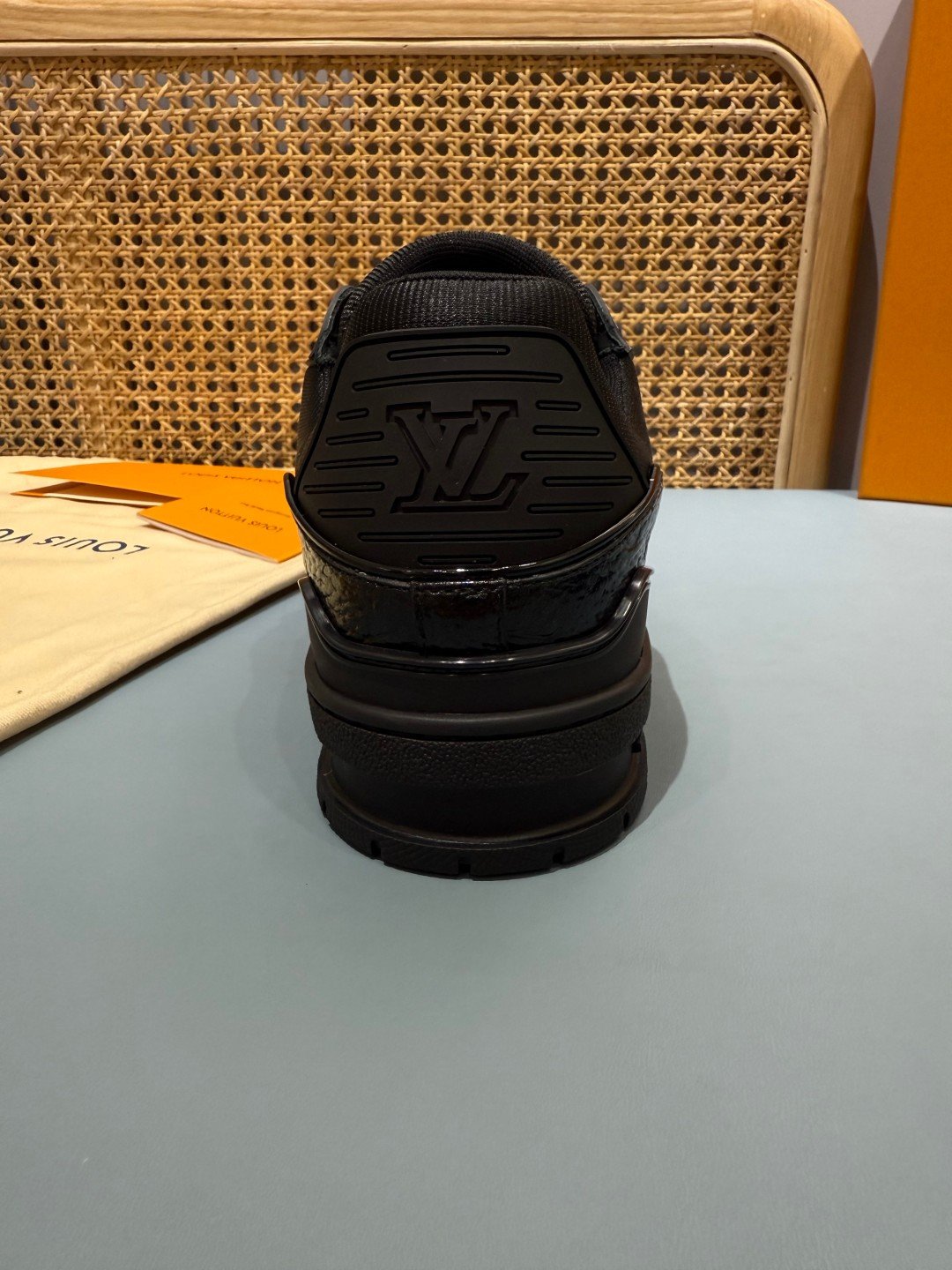 Sneakers Trainer 'Noir Total' — vue 9