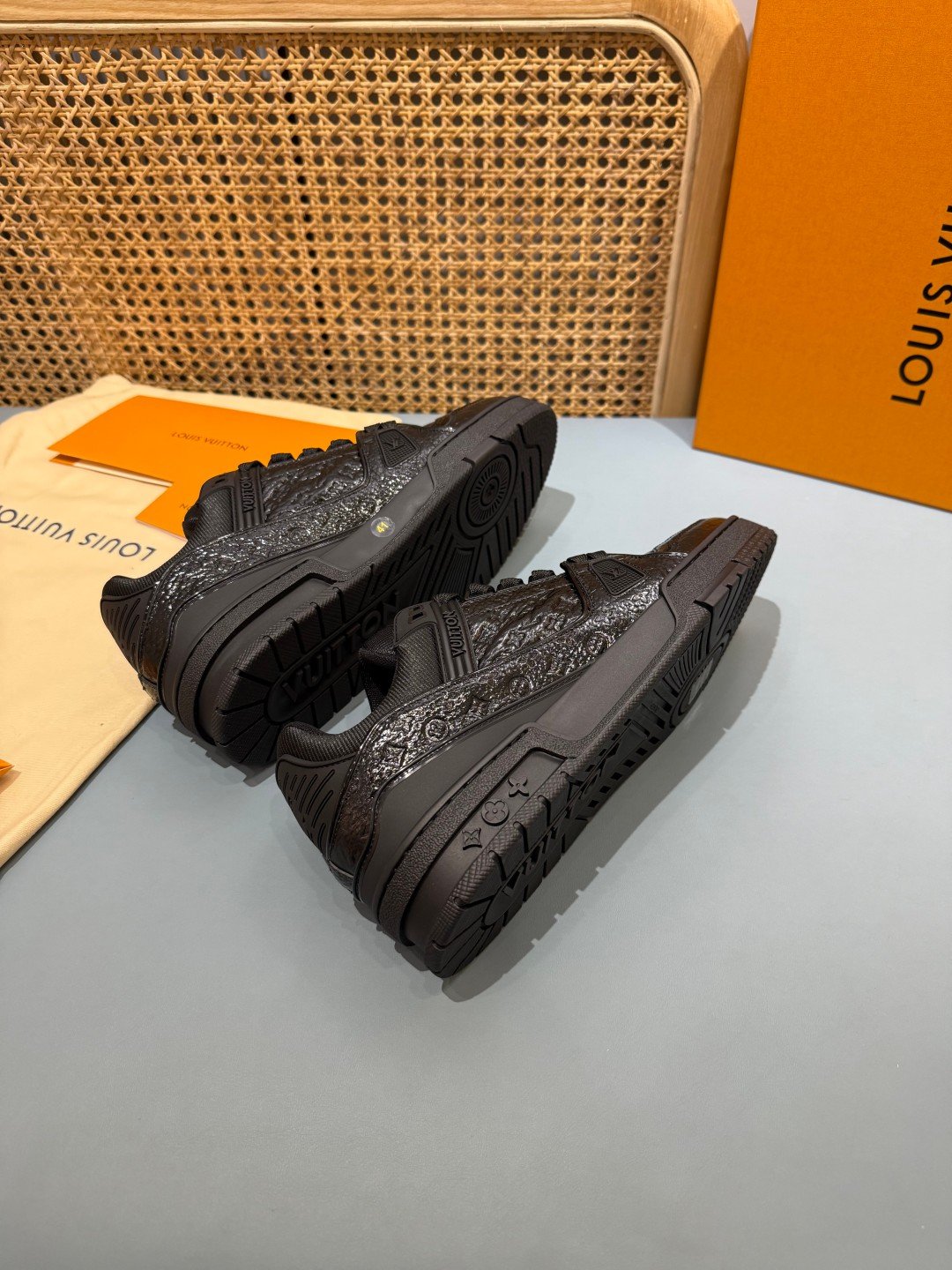 Sneakers Trainer 'Noir Total' — vue 13