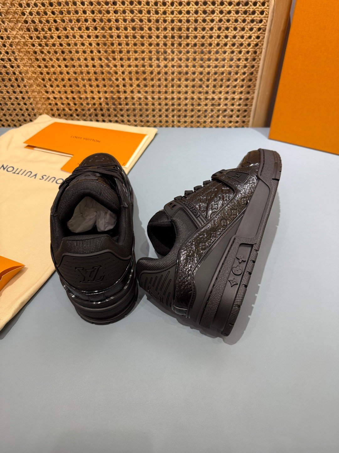 Sneakers Trainer 'Noir Total' — vue 14
