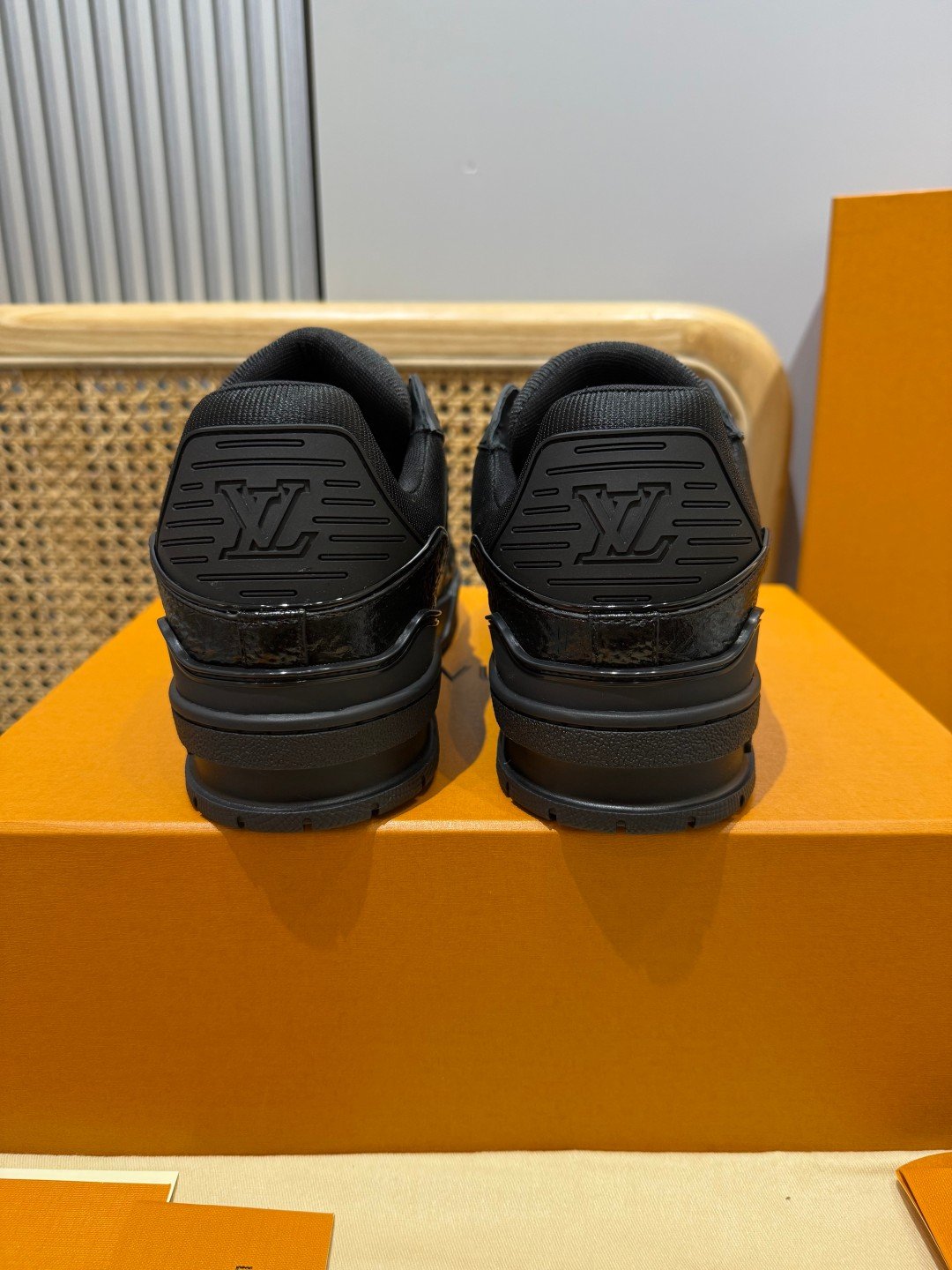 Sneakers Trainer 'Noir Total' — vue 17