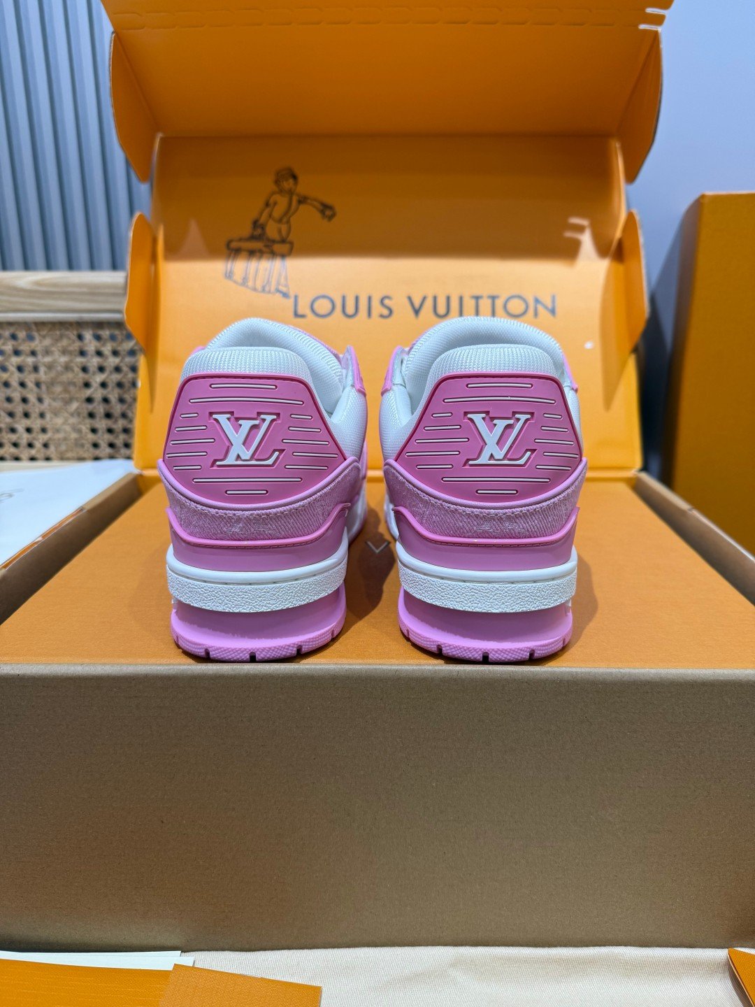 Sneakers Trainer Denim 'Rose Denim' — vue 3
