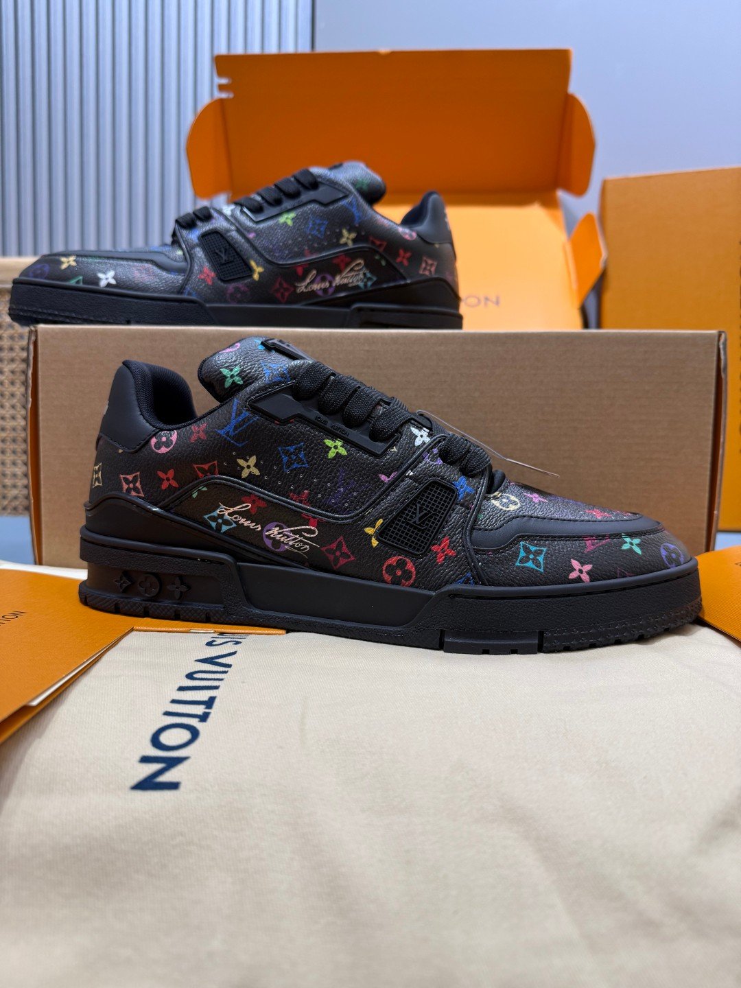Sneakers Trainer 'Noir Multicolore' — vue 2