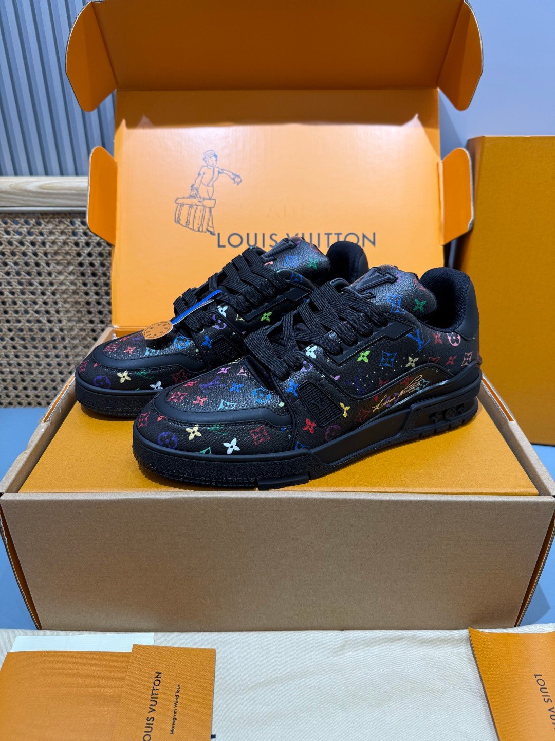 Sneakers Trainer 'Noir Multicolore' — vue 4