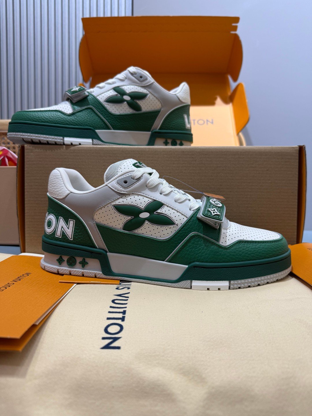 Sneakers Trainer Velcro 'Blanc Vert' — vue 2