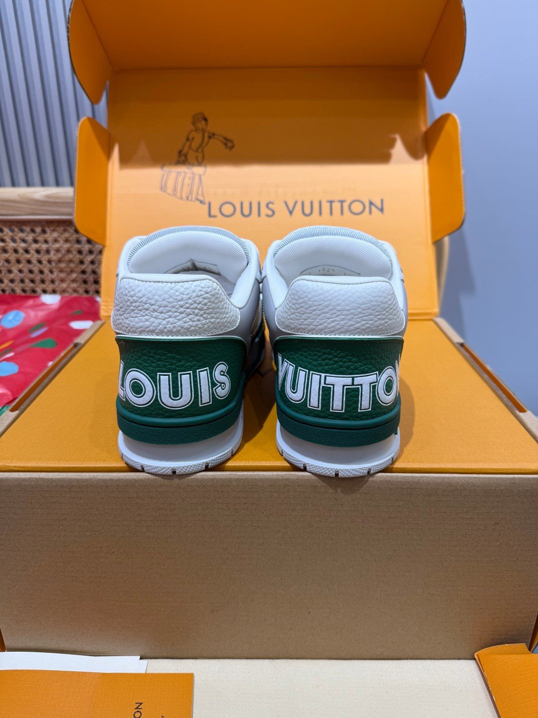 Sneakers Trainer Velcro 'Blanc Vert' — vue 3