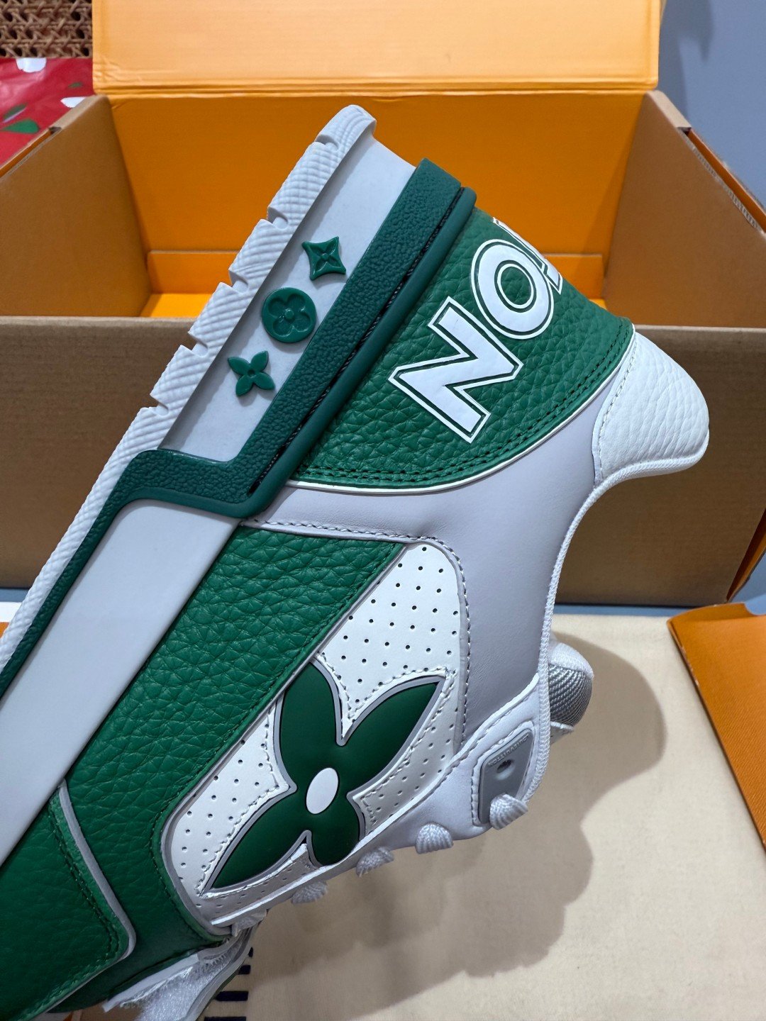 Sneakers Trainer Velcro 'Blanc Vert' — vue 11