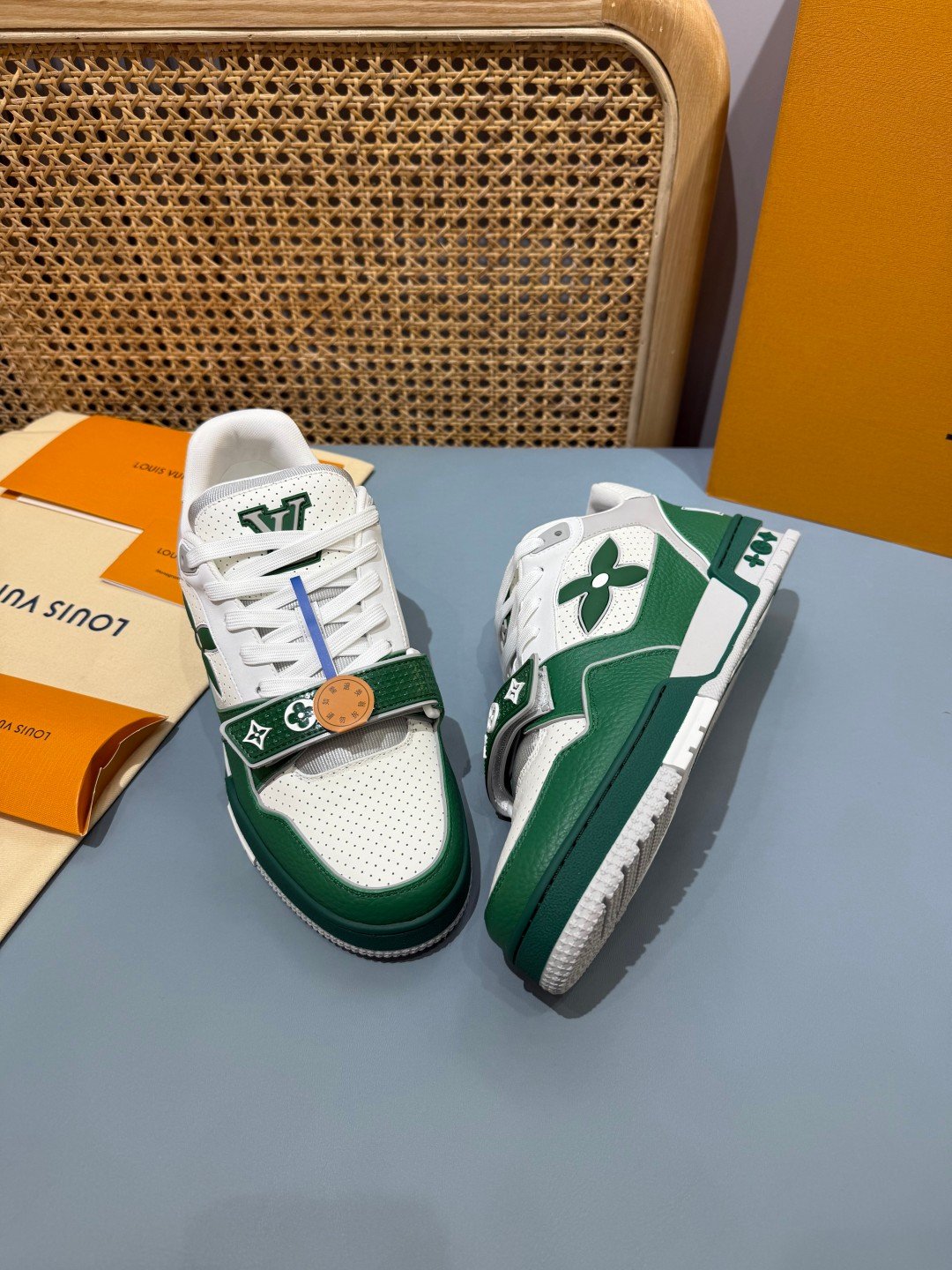 Sneakers Trainer Velcro 'Blanc Vert' — vue 17