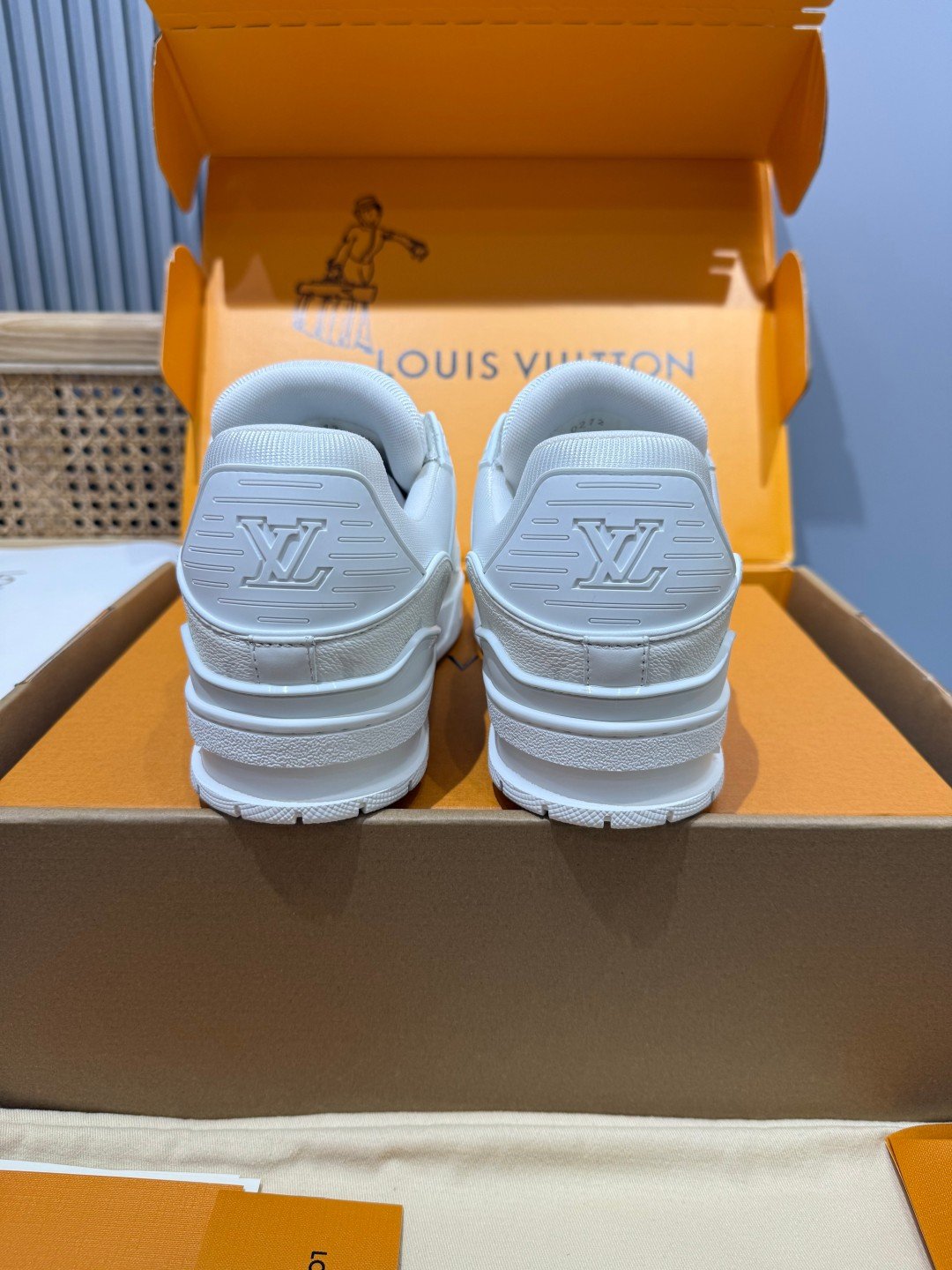 Sneakers Trainer 'Blanc Intégral' — vue 3
